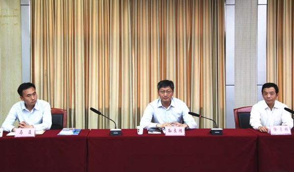 淮南市委常委、宣傳部部長(cháng)孫良鴻調研城市管理工作