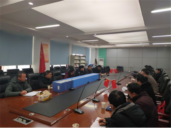毛集實(shí)驗區教育局黨委組織基層黨支部書(shū)記 赴淮南第二十四中學(xué)、淮師附小參觀(guān)學(xué)習黨建工作