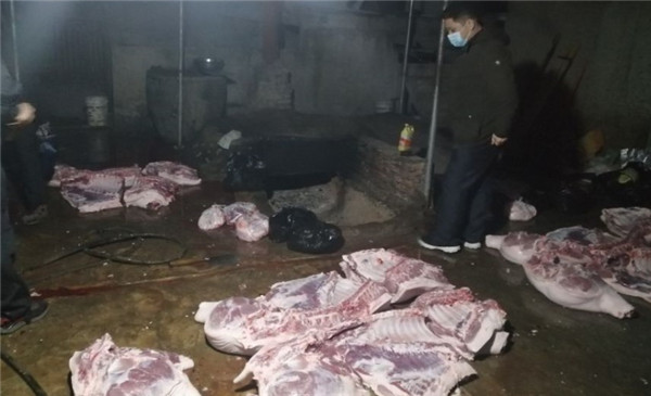 淮南市市場(chǎng)監管局節前重拳出擊，搗毀私屠黑窩點(diǎn)